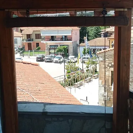 σοφίτα η αετοφωλια Attic The Eagle's Nest Apartment Arnaia