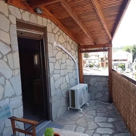 σοφίτα η αετοφωλια Attic The Eagle's Nest Apartamento